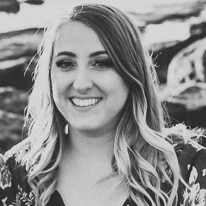Meet your Posher, Courtney
